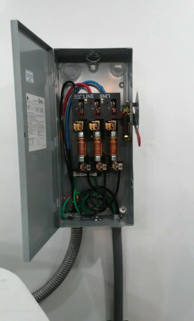 Three-phase disconnect switch installed for Electrical Wiring & Rewiring in Buckhorn